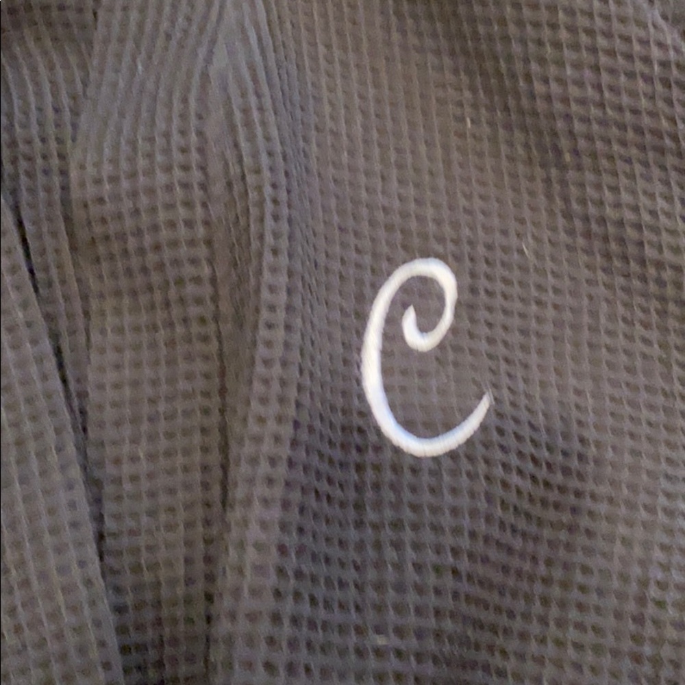 Robe with initial C - Picture 2 of 2